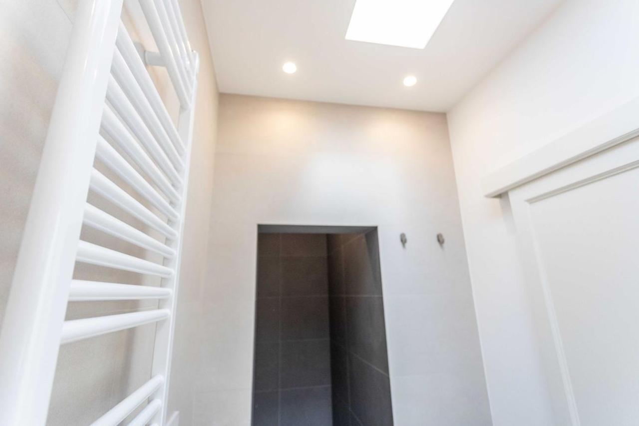 Dimora Dei Maestri-Camera Con Veranda E Bagno Privati Феллине Экстерьер фото