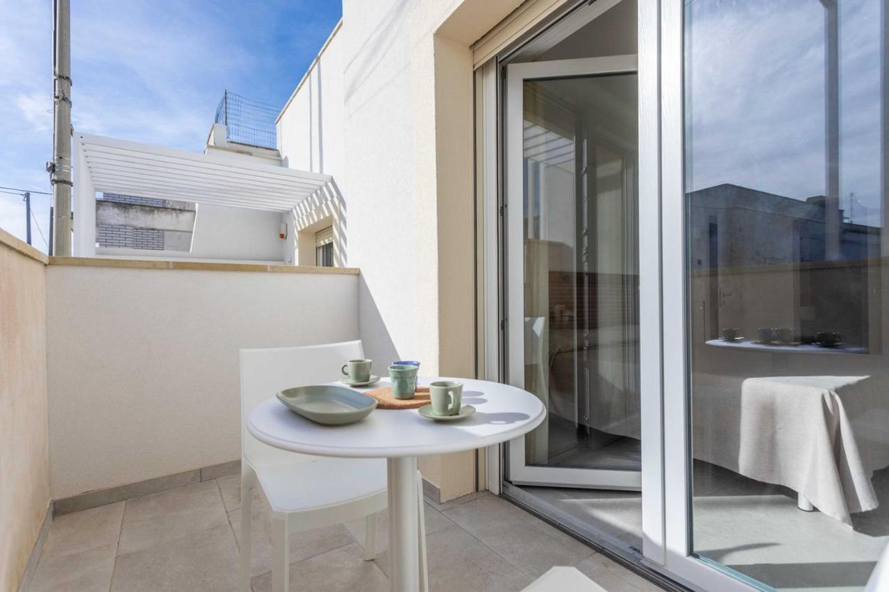 Dimora Dei Maestri-Camera Con Veranda E Bagno Privati Феллине Экстерьер фото